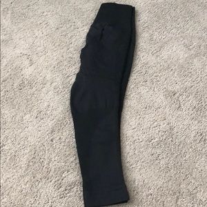 lululemon In The Flow Compression Crops